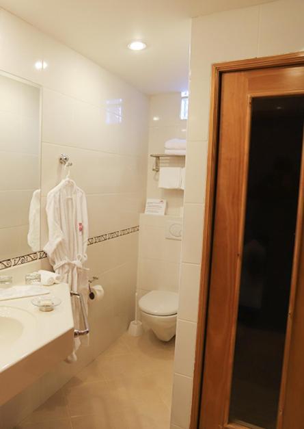 Hotel Andino Club - Hotel Asociado Casa Andina 瓦拉斯 外观 照片